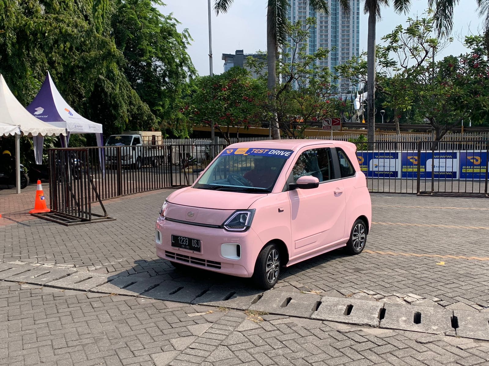 Surabaya kembali menjadi tuan rumah rangkaian pameran otomotif GIIAS The Series. Pameran ini akan berlangsung selama 5 hari pada 20 – 24 September di Grand City Convex.