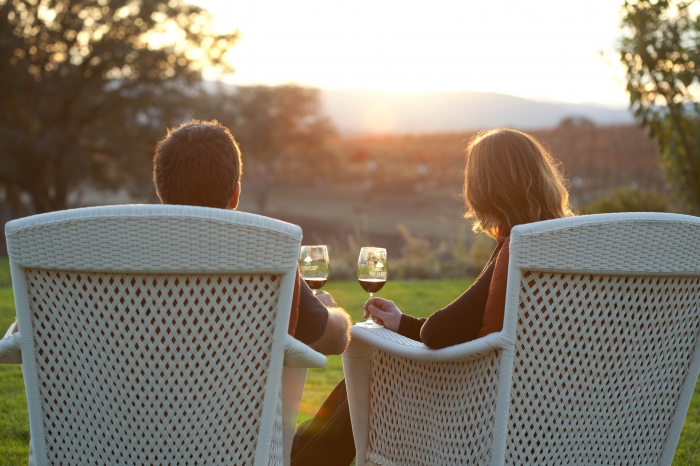 couple-drinking-wine-at-sunset_juice-media-credit