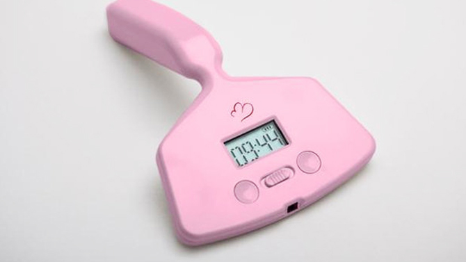 Vibrating Alarm Clock : Jam Digital Unik Ini Bikin Pagi "Hot"!