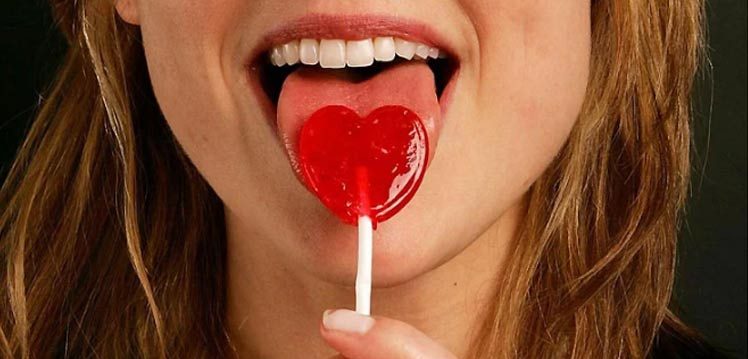Menurut Studi Ini, Oral Seks Bisa Mencegah Perselingkuhan Lho!