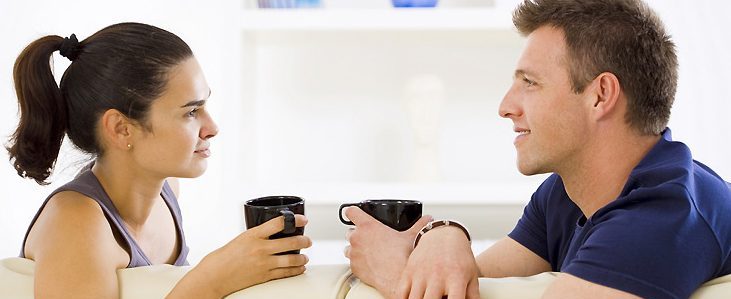 Ini 5 Cara Berkomunikasi dengan Pasangan agar Hubunganmu Awet!