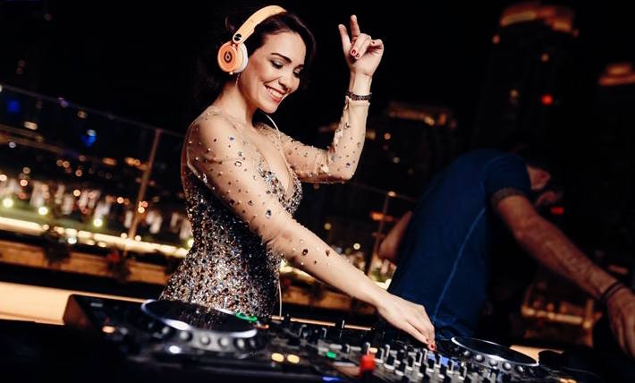 Inilah DJ Wanita Paling Cantik dan Seksi di Dunia, yang Mana Pilihanmu?