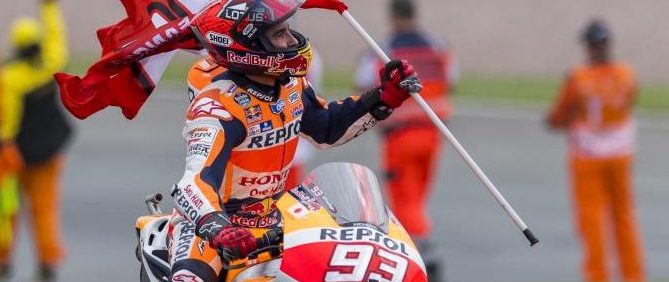 Marquez Dominasi MotoGP Argentina, Rossi Terlibat Duel Sengit dengan Dovizioso!