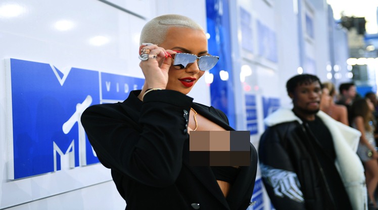 amber rose tak ingin bercinta