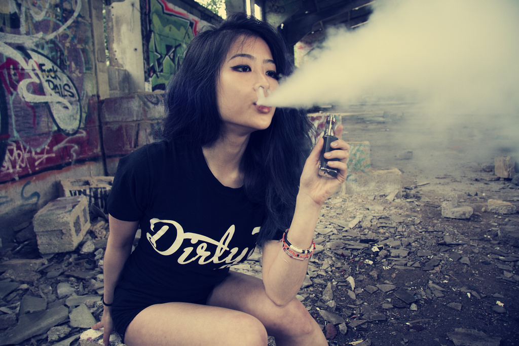 vaper wanita