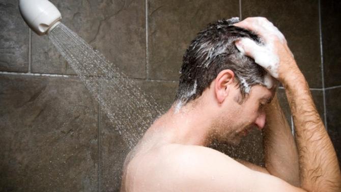 Mandi bersih biar kulit nggak kering?