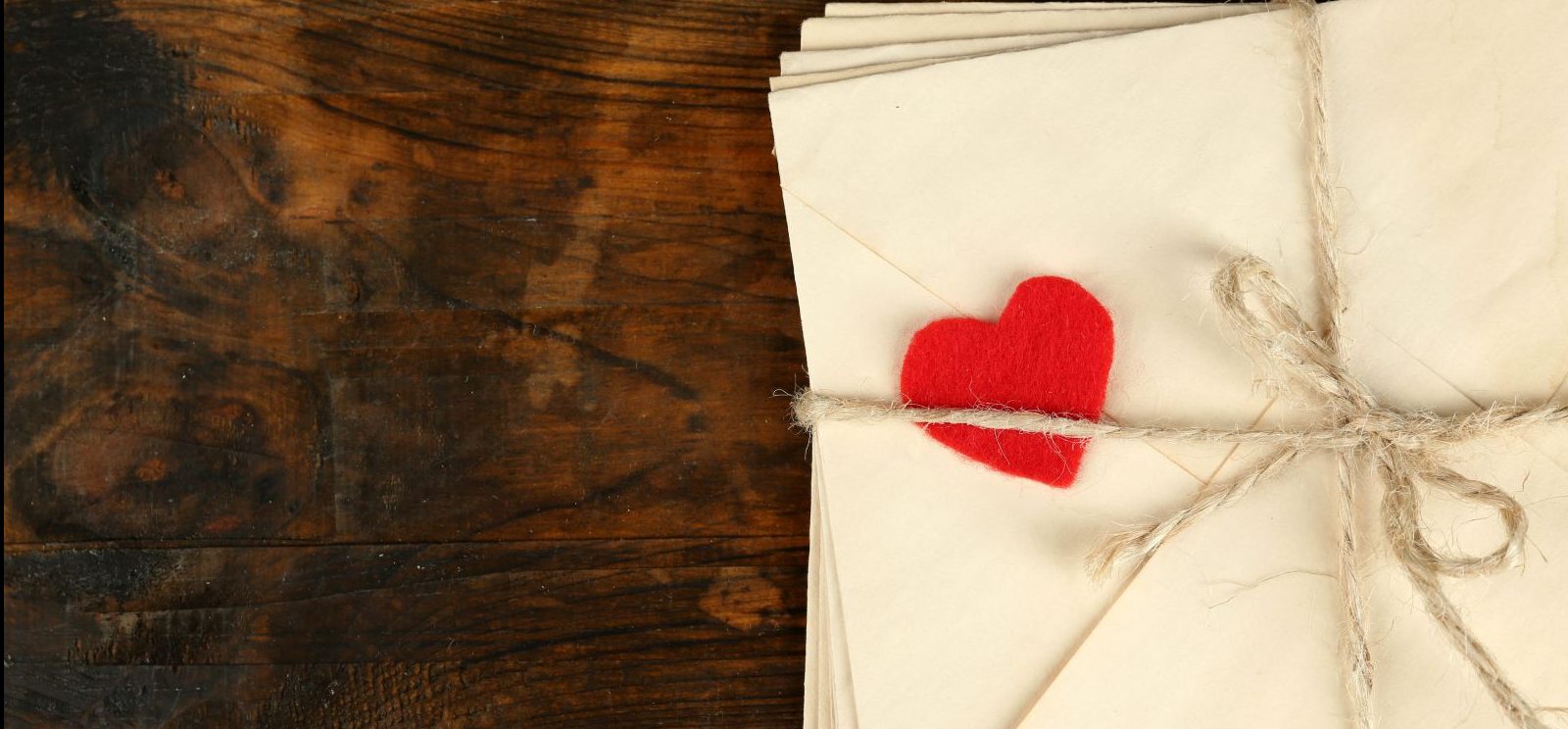 Ini 5 Alasan Kenapa Surat Cinta Bisa Jadi Trik Ampuh Luluhkan Hati Gebetan!