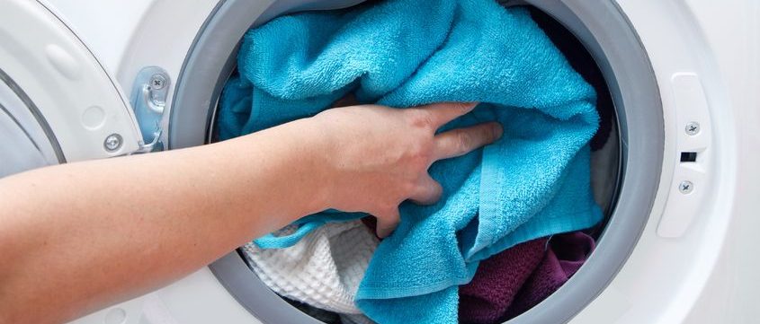 Berapa Hari Seharusnya Handuk Mandi Dicuci? Ini Kata Ahli Kesehatan..